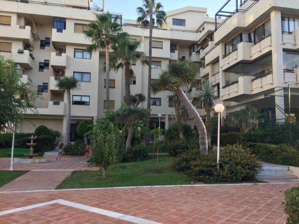 Апартаменты Montemar Puerto Торремолинос Экстерьер фото